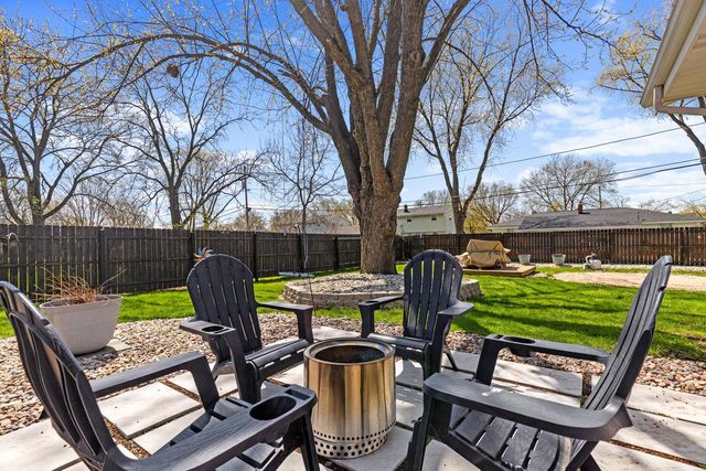 1448 Cottonwood DRIVE, Waukesha, WI 53189