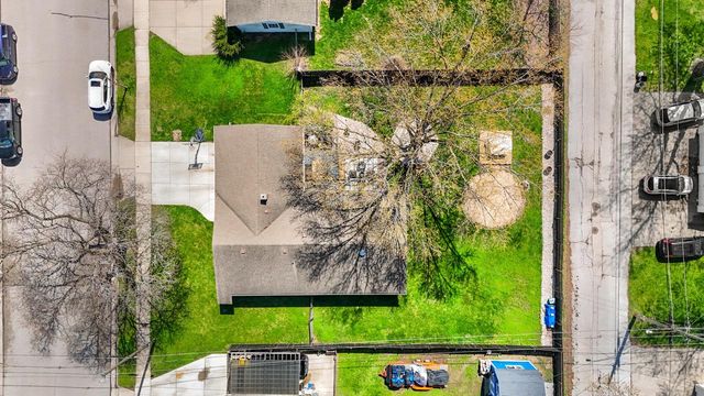 1448 Cottonwood DRIVE, Waukesha, WI 53189