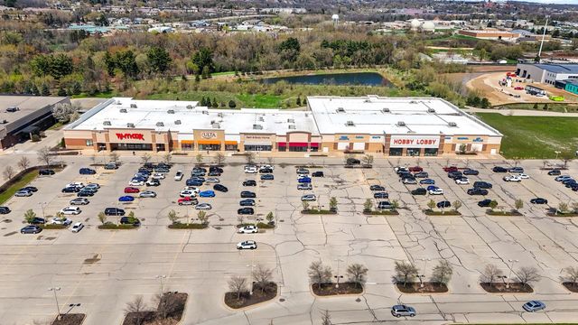 1448 Cottonwood DRIVE, Waukesha, WI 53189