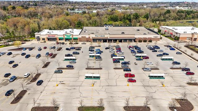 1448 Cottonwood DRIVE, Waukesha, WI 53189