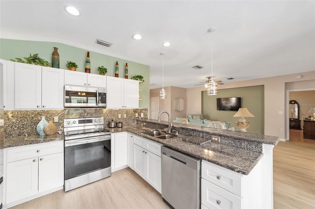 13915 SE 94TH AVENUE, Summerfield, FL 34491