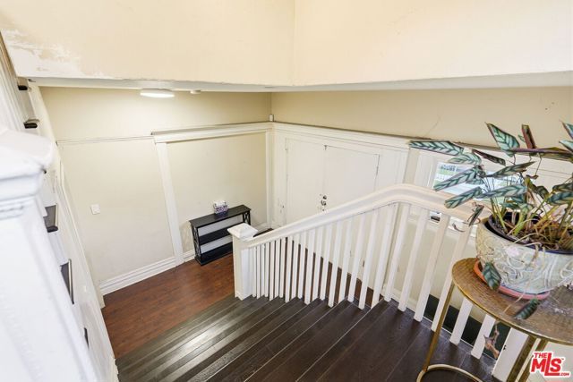 2712 Kenwood Avenue, Los Angeles, CA 90007