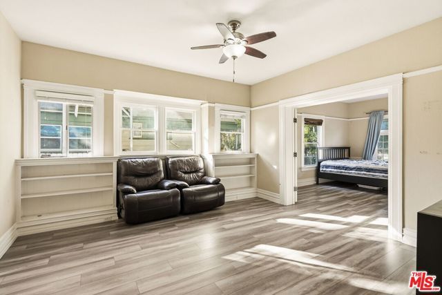 2712 Kenwood Avenue, Los Angeles, CA 90007