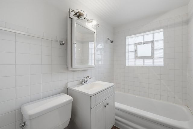 7205 S Lawndale Avenue, Chicago, IL 60629