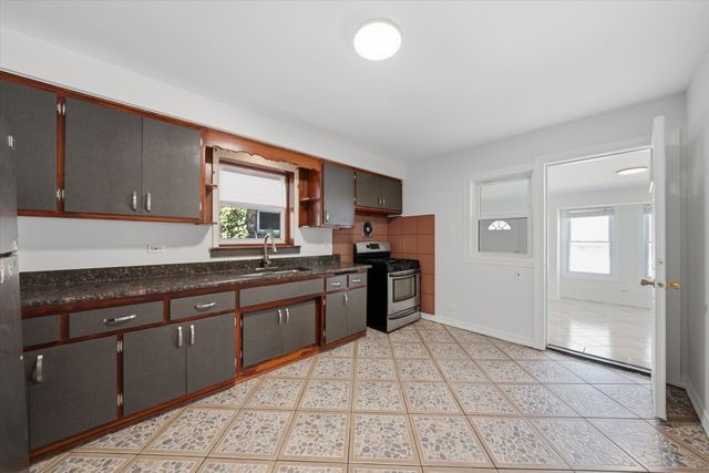 7205 S Lawndale Avenue, Chicago, IL 60629