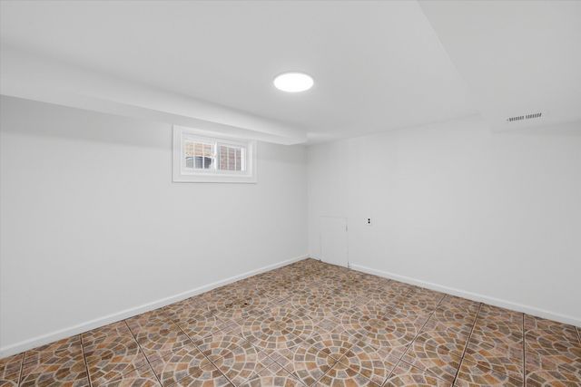 7205 S Lawndale Avenue, Chicago, IL 60629