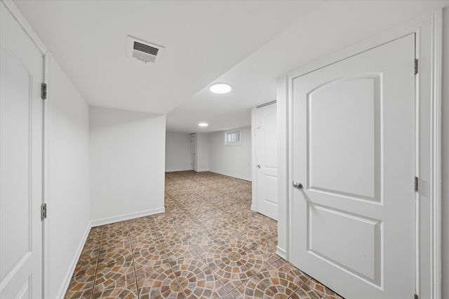 7205 S Lawndale Avenue, Chicago, IL 60629