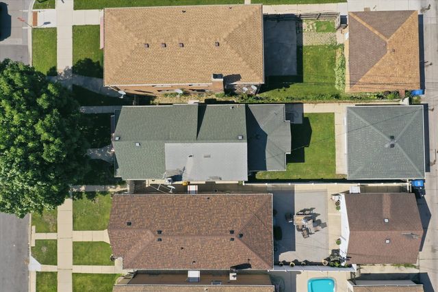 7205 S Lawndale Avenue, Chicago, IL 60629