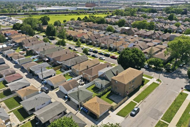 7205 S Lawndale Avenue, Chicago, IL 60629