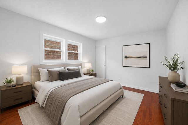 7205 S Lawndale Avenue, Chicago, IL 60629