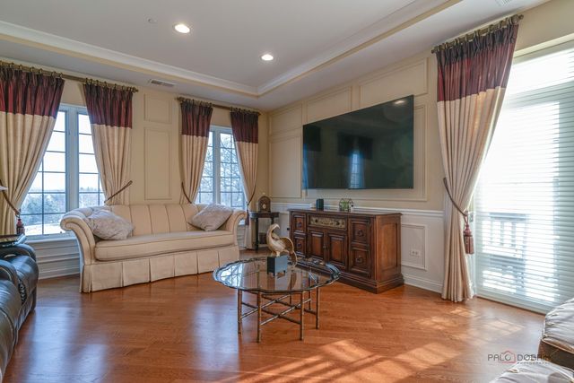 1800 AMBERLEY Court 309, Lake Forest, IL 60045