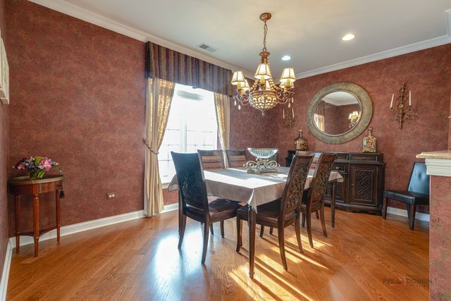 1800 AMBERLEY Court 309, Lake Forest, IL 60045