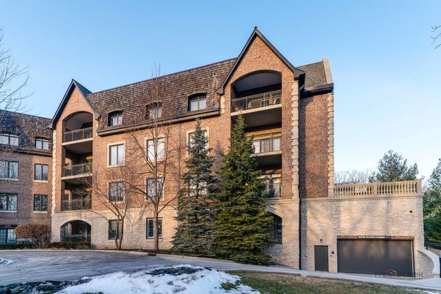 1800 AMBERLEY Court 309, Lake Forest, IL 60045