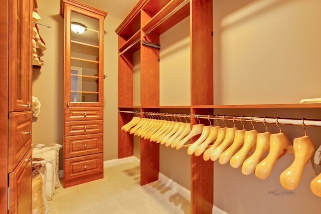 1800 AMBERLEY Court 309, Lake Forest, IL 60045