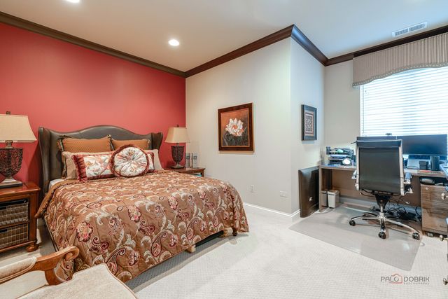 1800 AMBERLEY Court 309, Lake Forest, IL 60045