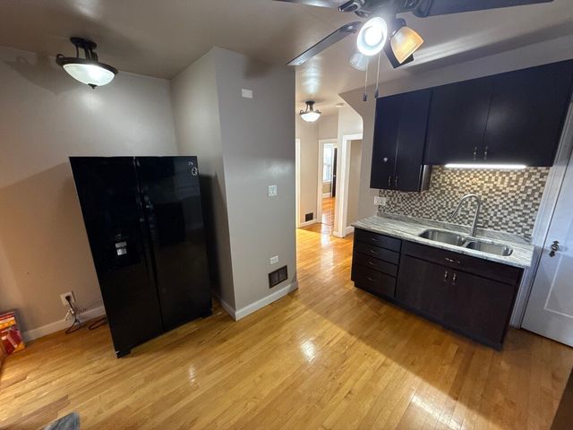5327 W Wolfram Street 1, Chicago, IL 60641