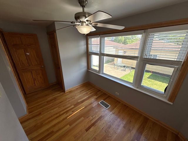 5327 W Wolfram Street 1, Chicago, IL 60641