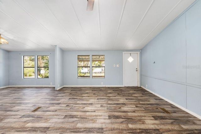 16302 SE 57TH STREET, Ocklawaha, FL 32179