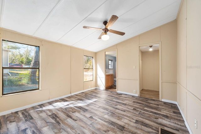 16302 SE 57TH STREET, Ocklawaha, FL 32179