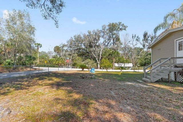 16302 SE 57TH STREET, Ocklawaha, FL 32179