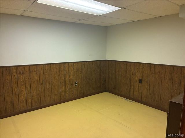 26644 Marilyn Avenue, Warren, MI 48089