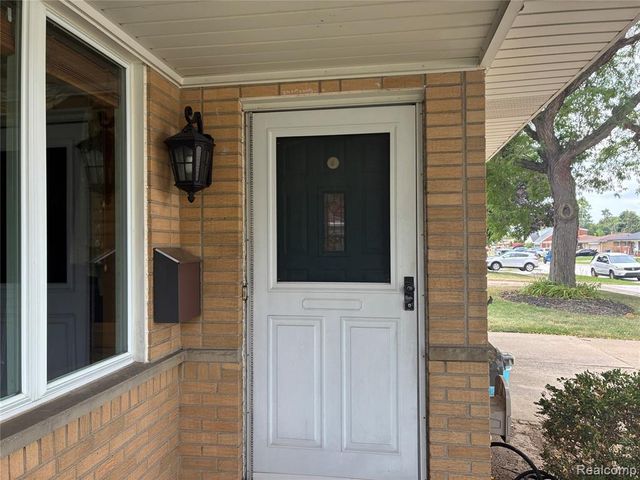 26644 Marilyn Avenue, Warren, MI 48089