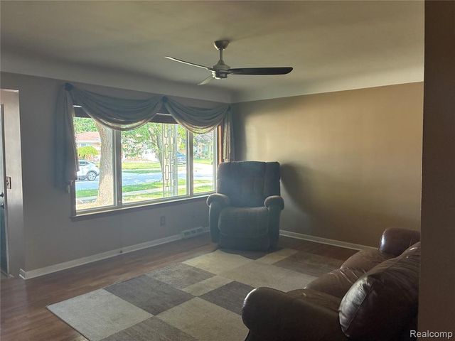 26644 Marilyn Avenue, Warren, MI 48089