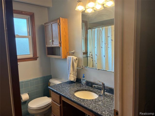 26644 Marilyn Avenue, Warren, MI 48089