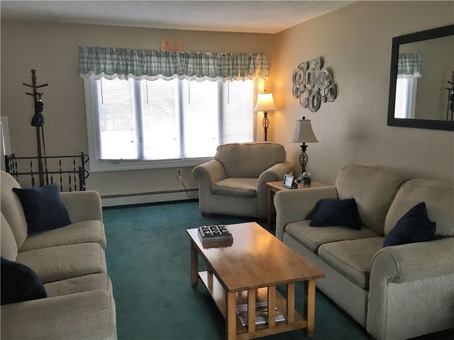 53 Spice Bush Trail, Narragansett, RI 02882