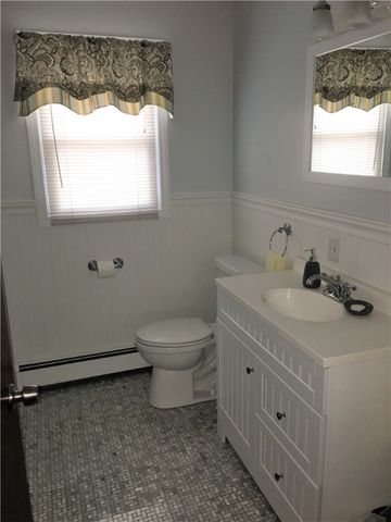 53 Spice Bush Trail, Narragansett, RI 02882