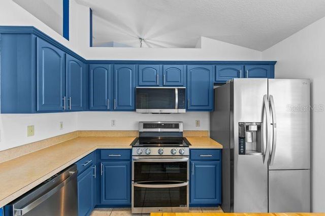 214 COMPASS ROSE DRIVE, Groveland, FL 34736