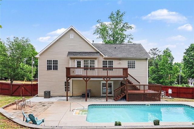 8936 Dornoch Circle, Winston, GA 30187