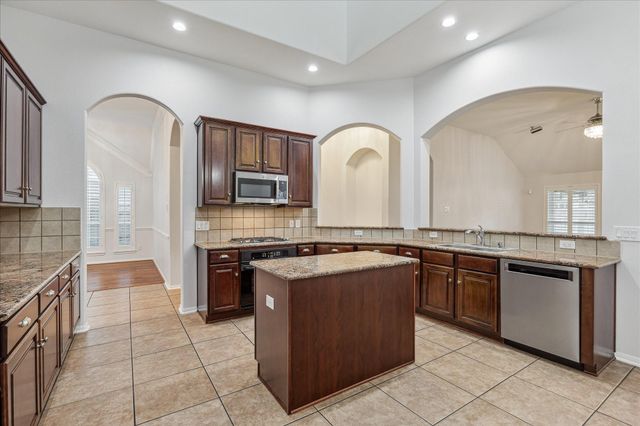 26818 Riverbend Point Lane, Cypress, TX 77433