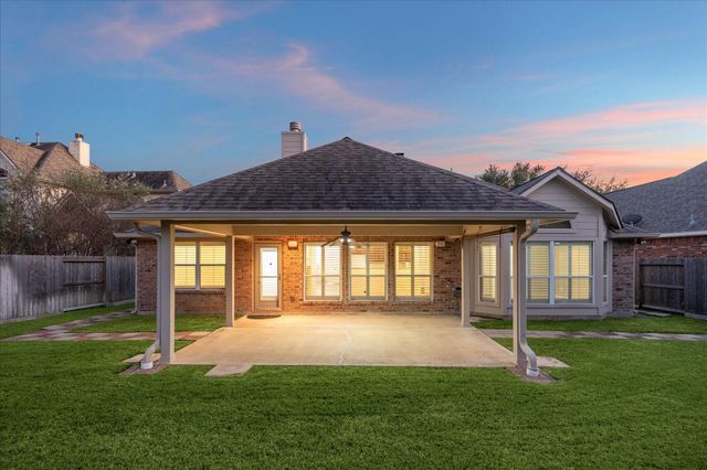 26818 Riverbend Point Lane, Cypress, TX 77433