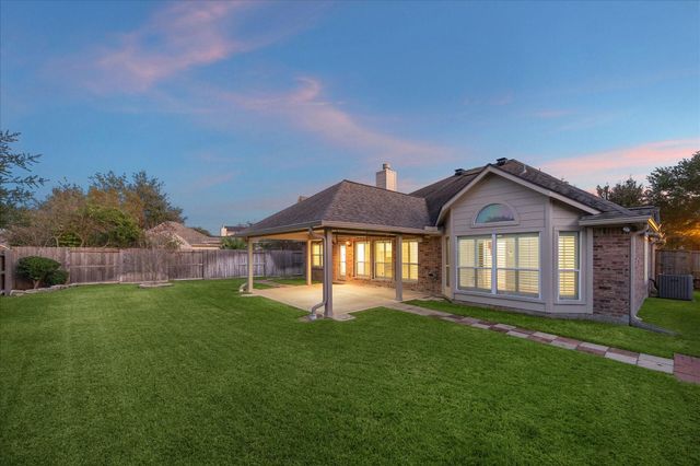 26818 Riverbend Point Lane, Cypress, TX 77433