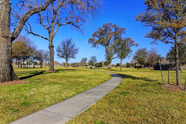 26818 Riverbend Point Lane, Cypress, TX 77433