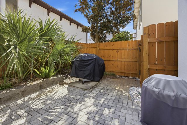 22 Las Palmas Way, Santa Rosa Beach, FL 32459