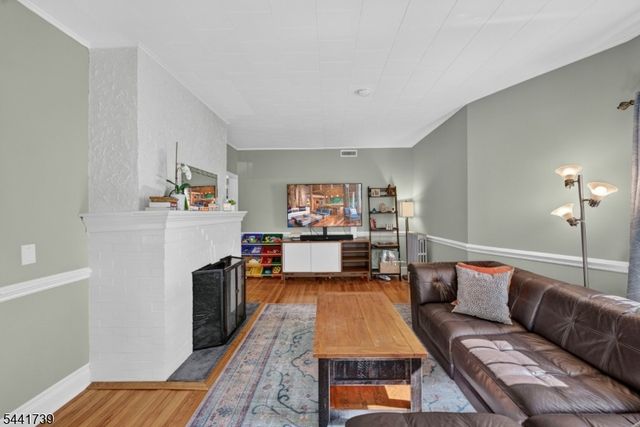 321 Willow Ave, Garwood Boro, NJ 07027
