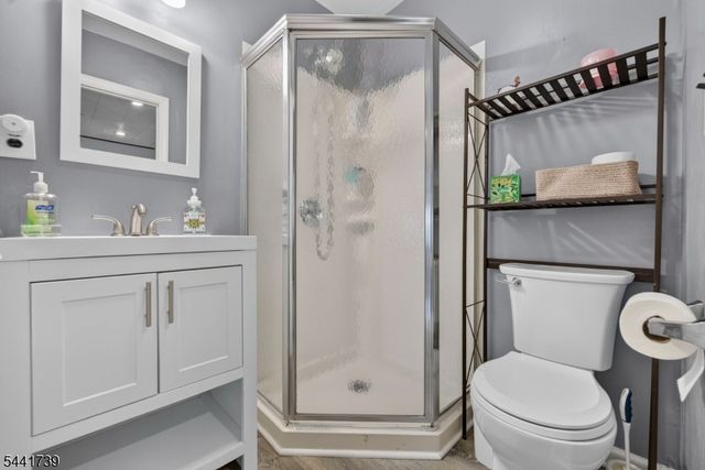321 Willow Ave, Garwood Boro, NJ 07027