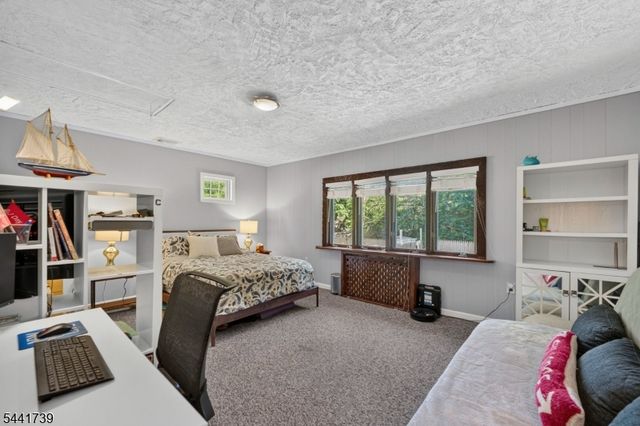 321 Willow Ave, Garwood Boro, NJ 07027