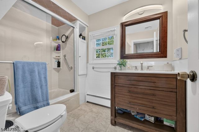 321 Willow Ave, Garwood Boro, NJ 07027