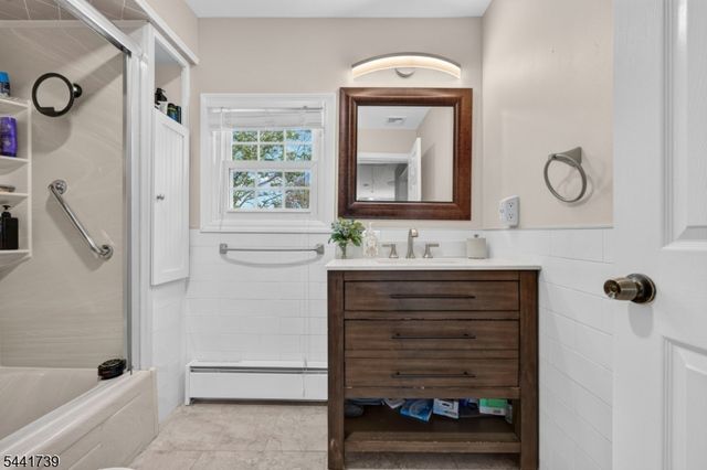 321 Willow Ave, Garwood Boro, NJ 07027