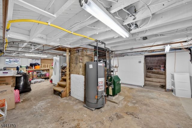 321 Willow Ave, Garwood Boro, NJ 07027