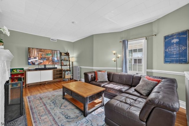321 Willow Ave, Garwood Boro, NJ 07027