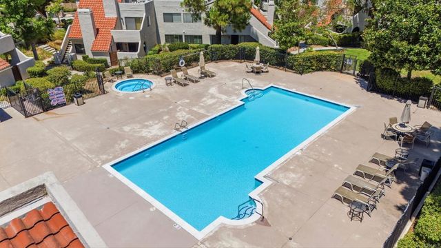 17905 Caminito Pinero 263, San Diego, CA 92128