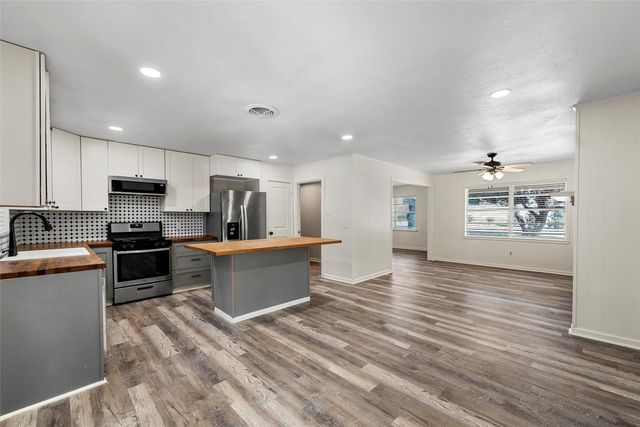 9537 Bryce Drive, Woodway, TX 76712