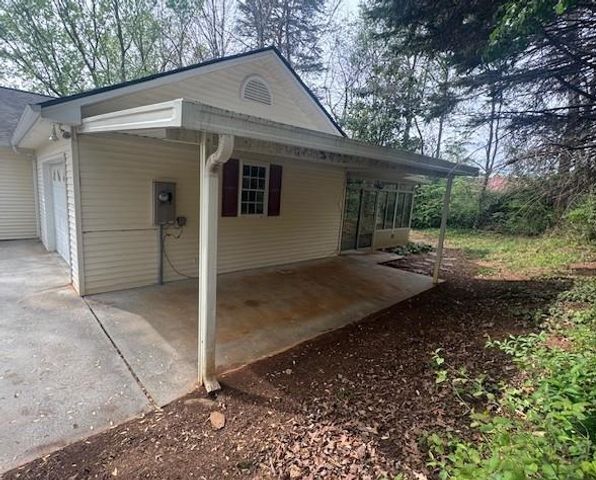 539 Faulkner Street, Cleveland, GA 30528