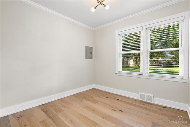 463 Longfellow Avenue, Deerfield, IL 60015