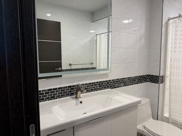 661 Lowell St 3, Lexington, MA 02420