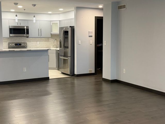 661 Lowell St 3, Lexington, MA 02420